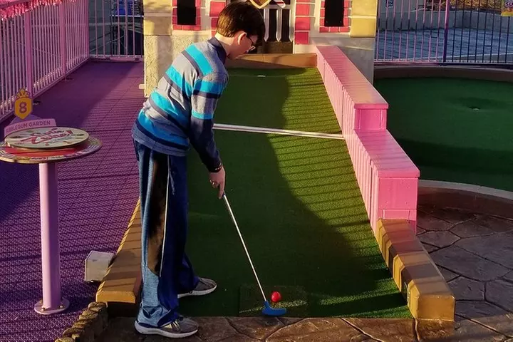 Crave Golf Club - Two Courses of Mini Golf