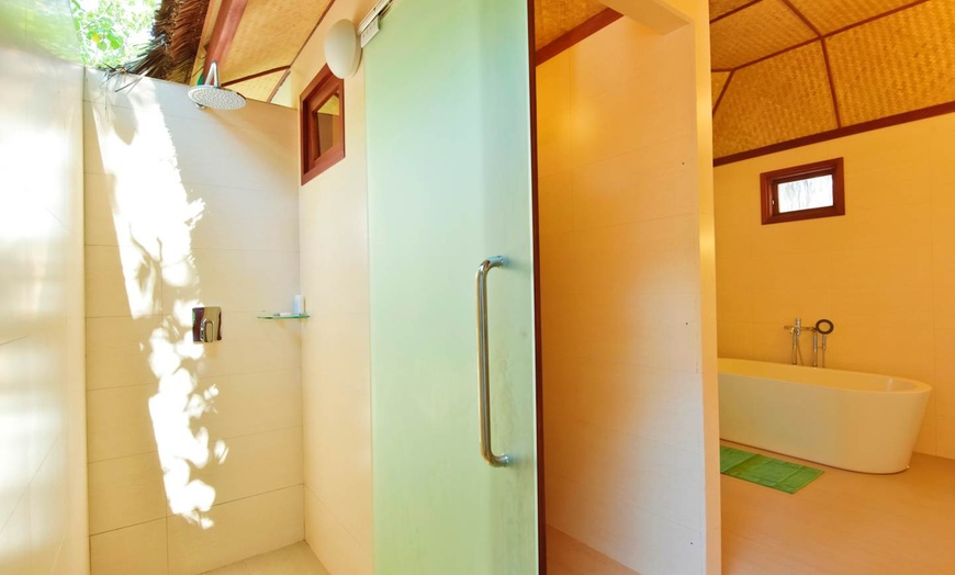 Image 7: ✈ MALDIVE | Nord dell'Atollo di Malé - Thulhagiri Island Resort & S...
