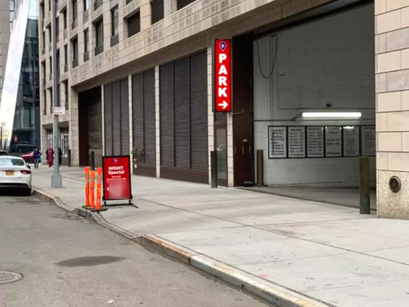 Parking at iPark - 615 West 59th Street Garage - Primary Image