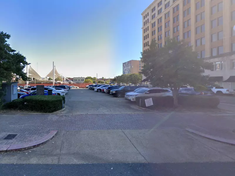Parking at Lot 1100
