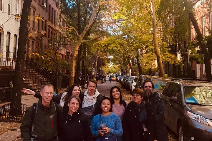 Manhattan Neighborhood Private Customized Walking Tour - Second Medium