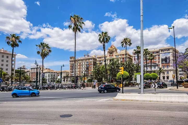 Puzzle de Picasso: Aventura artística autoguiada en Málaga - Second Medium