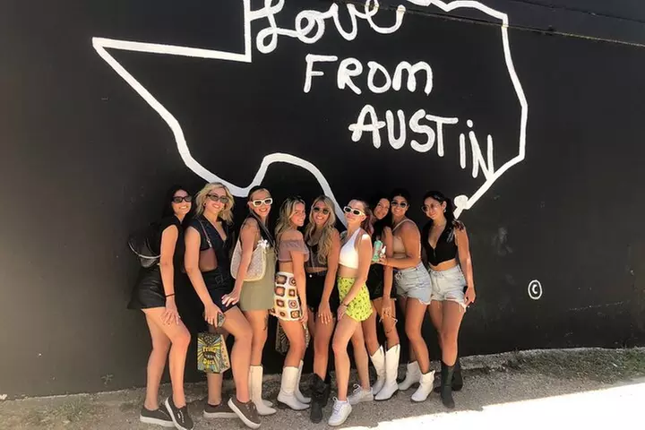 Austin Murals & Mimosas Roofless Party Bus Tour
