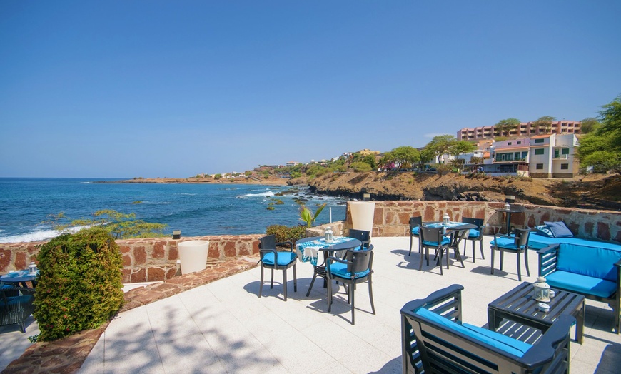 Image 13: ✈ SANTIAGO ISLAND | Praia - Hotel Oasis Praiamar 4* - Outdoor swimm...