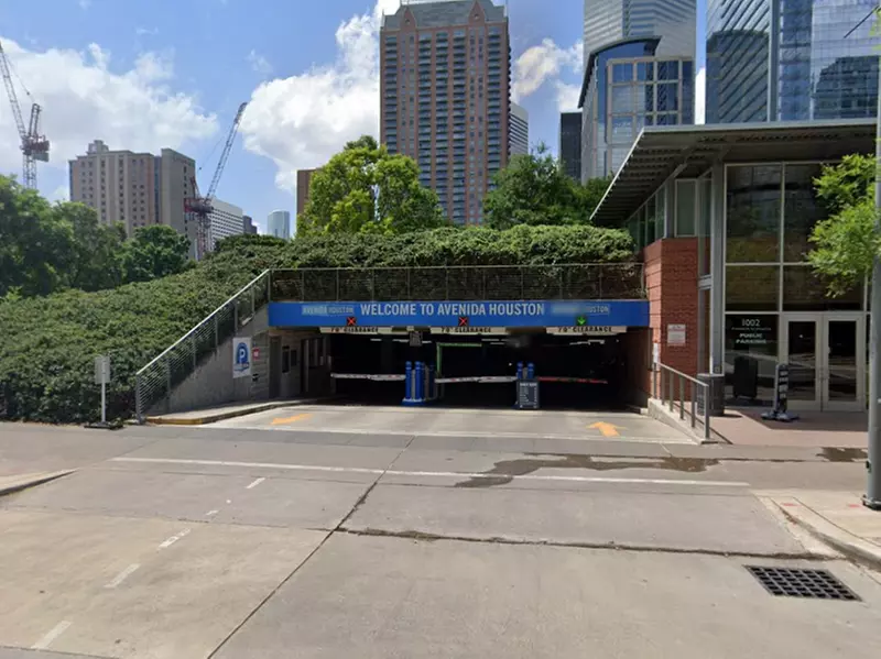 Parking at Avenida Central Garage - Second Medium