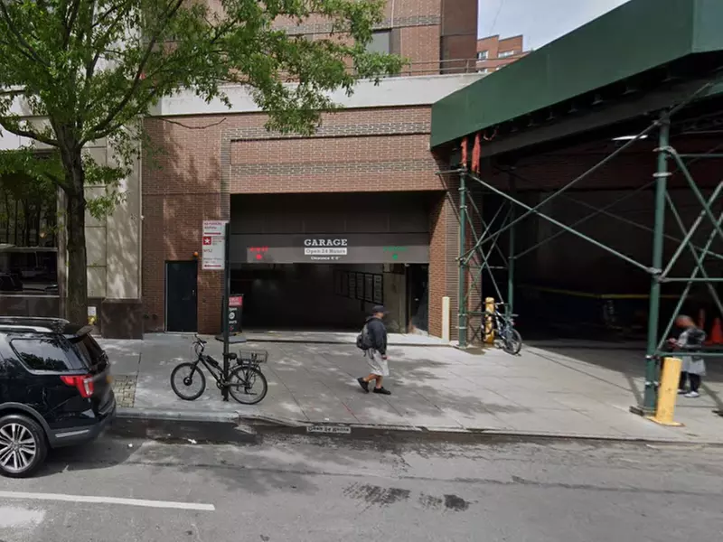 Parking at (SP+) - Pierrepont Plaza Garage - Second Medium