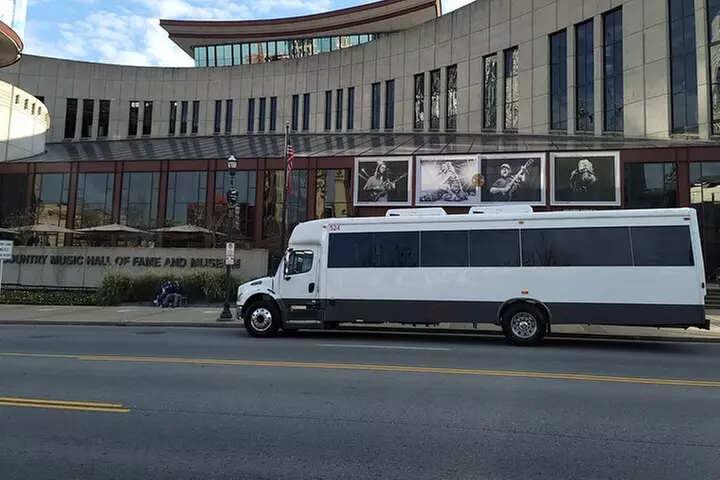 Explore Nashville by Bus with Ryman & Country Music Hall of Fame Up...