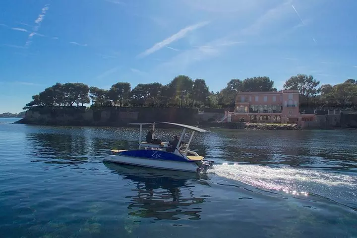 Balade Premium en Catamaran à Énergie Solaire - Groupe Privé