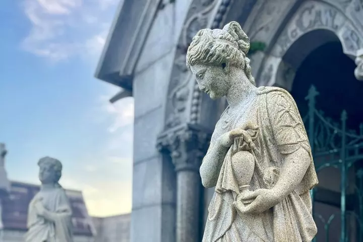 New Orleans Metairie Cemetery Tour: Millionaires and Mausoleums