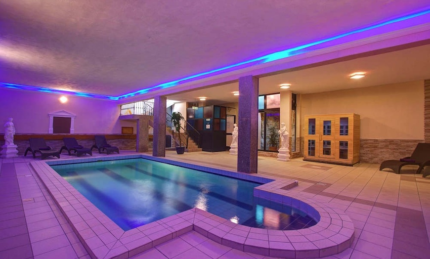 Image 7: ✈ MALTA | Qawra - Canifor Hotel 4* - Odkryty basen