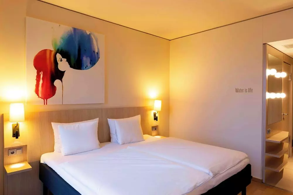 ✈ DEUTSCHLAND | Hamburg - Scandic Hamburg Emporio 4*, 2 Nächte