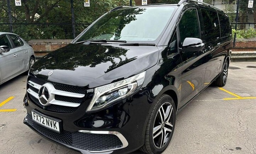 Image 5: Private Taxi Transfer from London to Stansted Airport