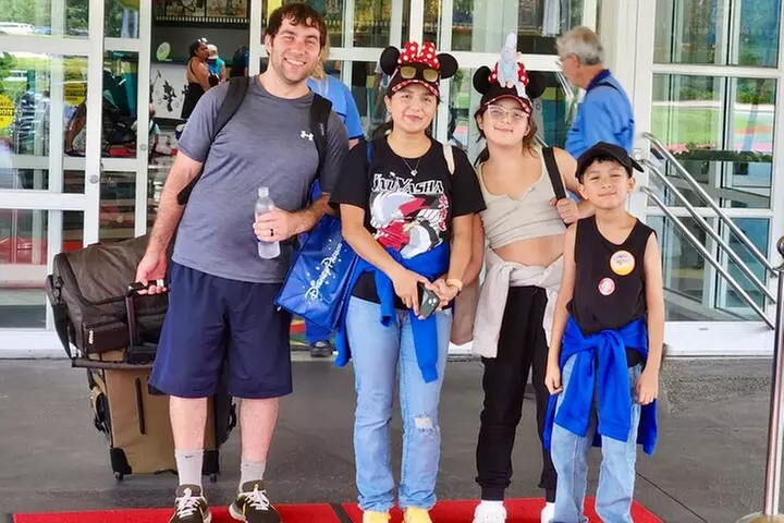 Private Shuttle from Orlando Intl Airport to Disney Resorts