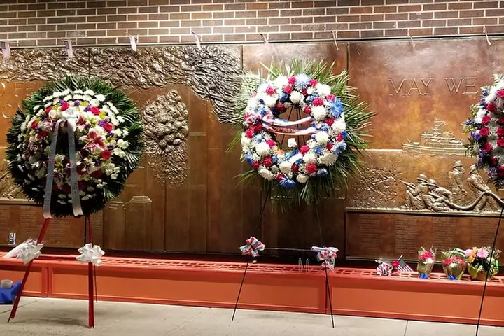 9/11 Memorial at World Trade Center and Financial District Walking ...