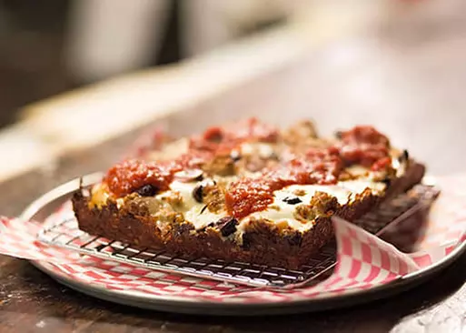 5% Cash Back at East Glisan Pizza Lounge