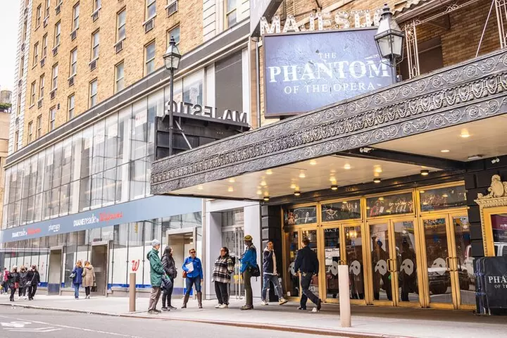 2-Hour Private Tour with Museum of Broadway Admission - Primary Image