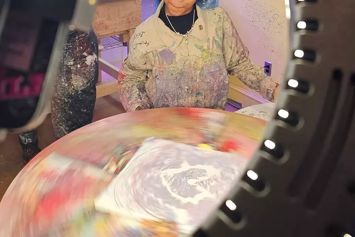 Atlanta Spin Art – Create Your Own Masterpiece