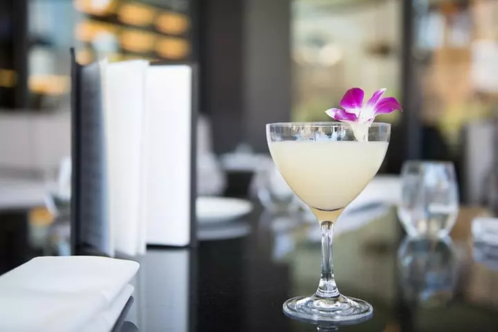 Las Vegas: The Strip's Celebrity Chefs Tour or Downtown Food Tour