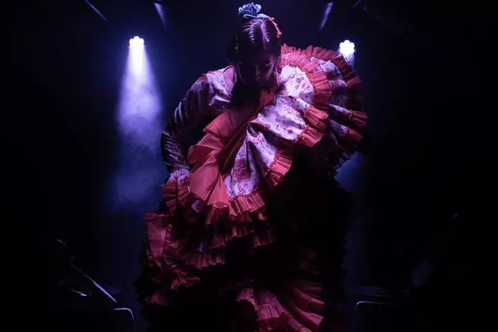 Espectáculo de flamenco íntimo y bebida española en Madrid en La Carmela - Second Medium
