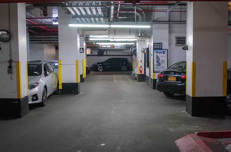 Parking at iPark - Gold/Pearl Parking Garage