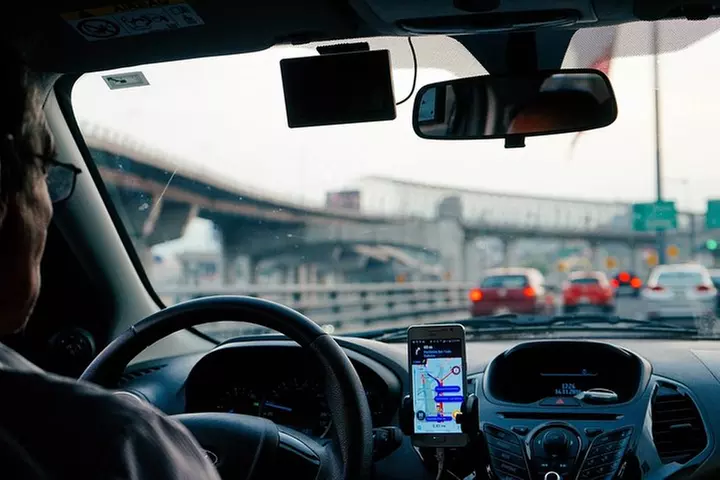 Private Airport Transfer: from Chicago to O'Hare International Airport (ORD) - Primary Image