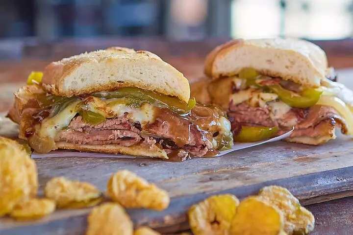 Private St. Louis Gastronomy Tour (BBQ Joints & Breweries)