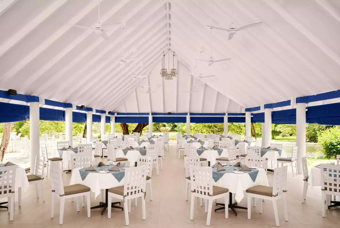 ✈ MALDIVES | North Malé Atoll - Villa Nautica Paradise Island Resor...