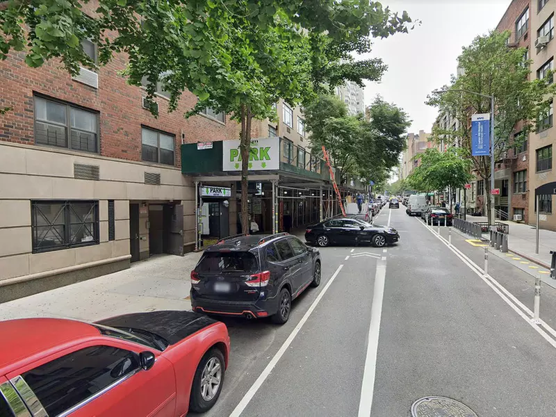 Parking at CitiParking - 176 E. 77th Street Garage - Primary Image