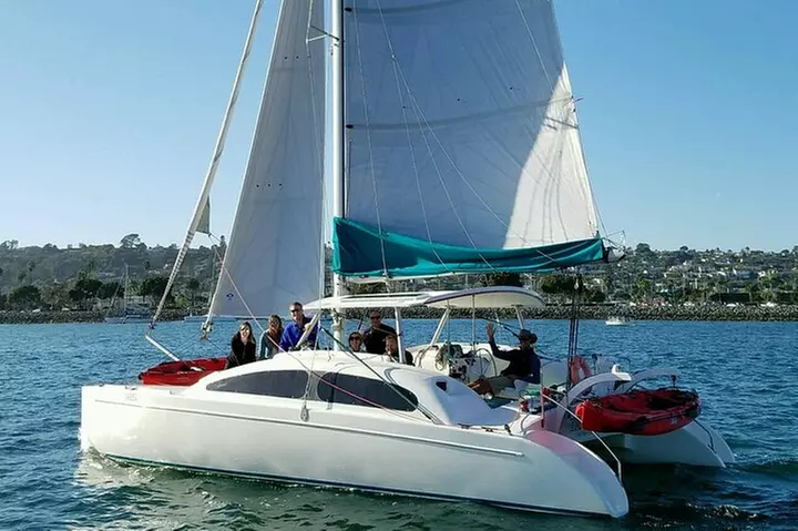 2.5-Hour Small-Group Catamaran Sailing Adventure with Drinks