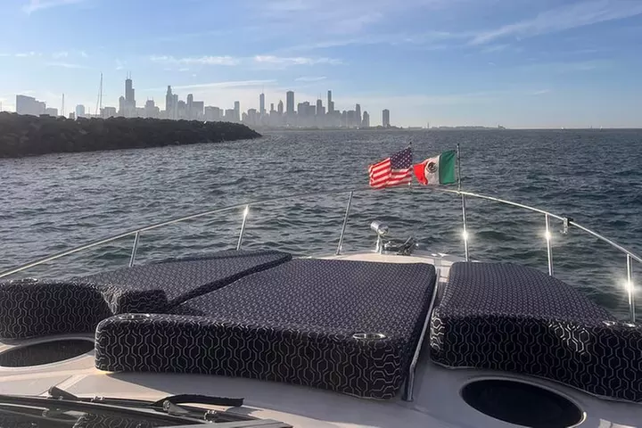 Chicago Private Boat Day - Sunset, Skyline & Celebration