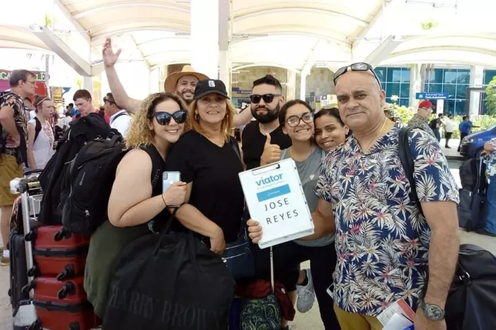 Cancun Airport Private Transfer to Hotels - Primary Image