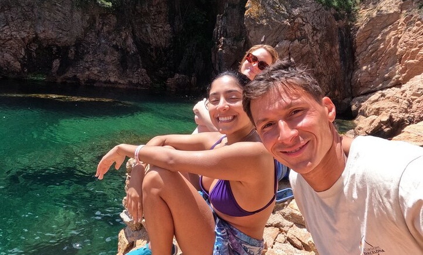 Image 28: Barcelona : Rutas Costeras de la Costa Brava, Snorkel, Cliff-Jump &...