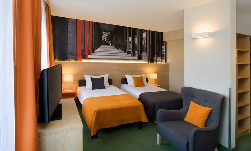 Image 2: ✈ POLOGNE | Varsovie - Hotel MDM City Centre 3*, 2 nuit