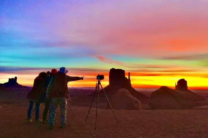 Sunrise Tour of Monument Valley