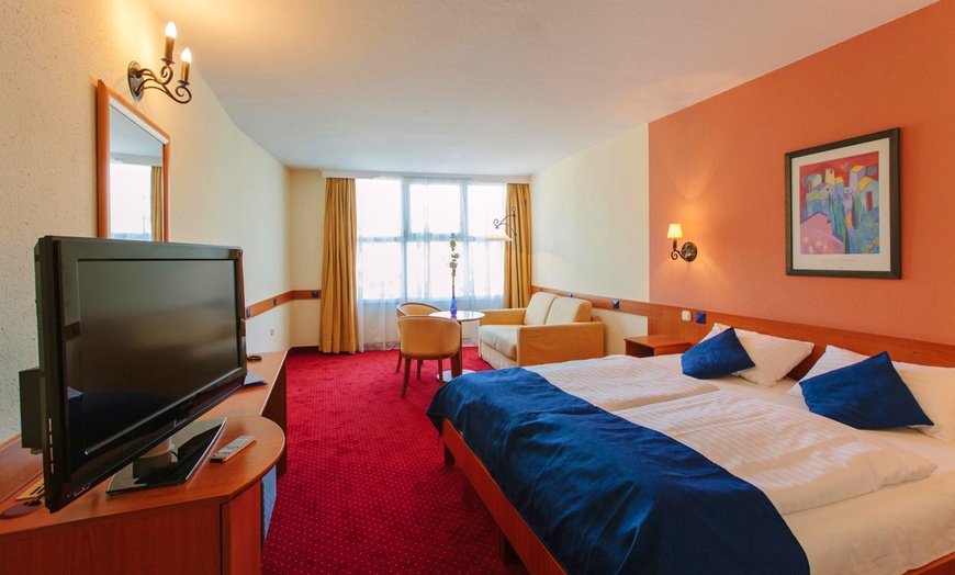 Image 3: ✈ HONGRIE | Budapest - Hotel Mediterran 4* - City break