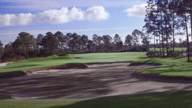 Online Booking - Round of Golf at Champions Club at Summerfield
