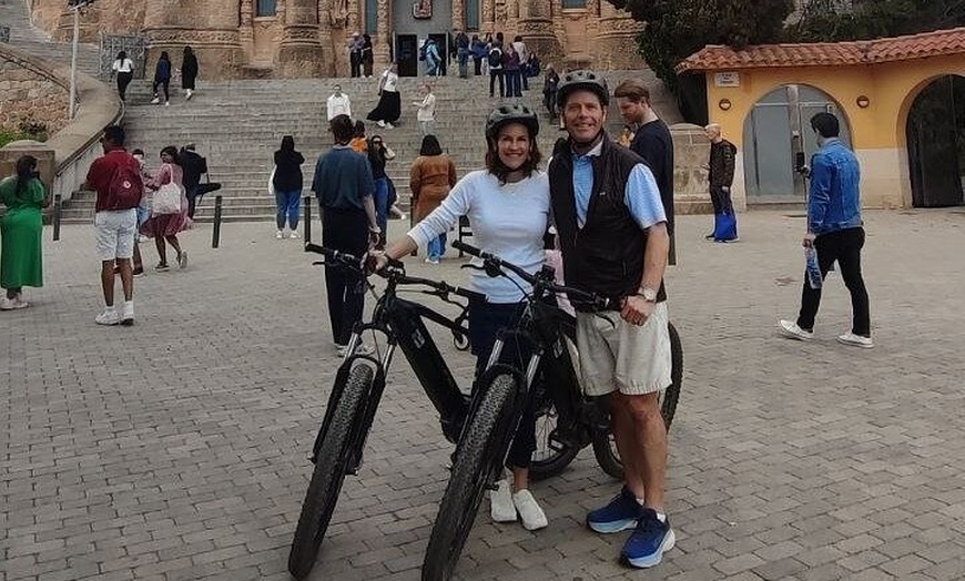 Image 10: Barcelona al Tibidabo: Gemas ocultas y vistas panorámicas Tour en b...