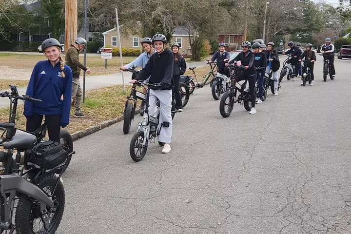 2-Hr, 45 Min Tour de Wilmington E-Bike Tour/Sightseeing/History