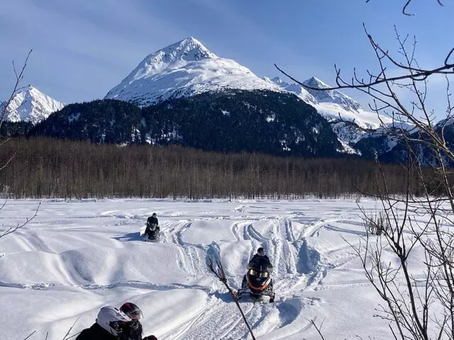Snowmobile Classic Tour in Kenai Fjords National Park