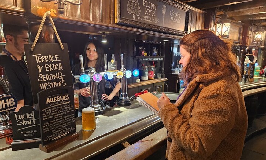 Image 11: London Historical Pub Tour with Pilgrims and Pirates