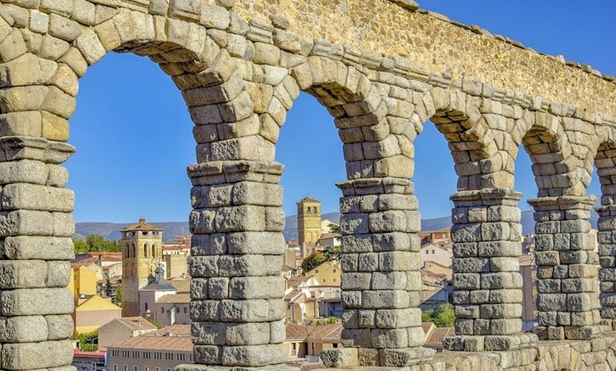 Image 6: Excursión privada de día completo por Madrid y Segovia con guías