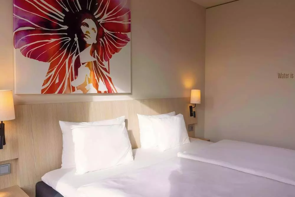 ✈ DEUTSCHLAND | Hamburg - Scandic Hamburg Emporio 4*, 2 Nächte