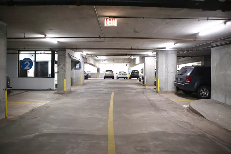 Parking at The Chicagoan Garage