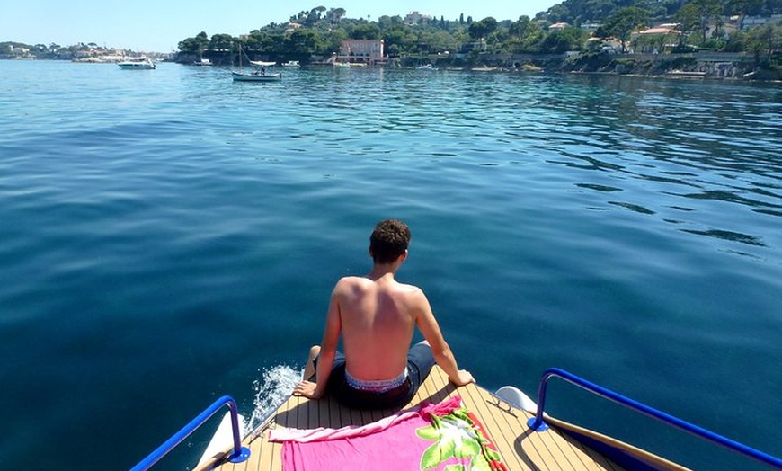 Image 4: Visite romantique privée avec guide sur votre bateau à énergie solaire