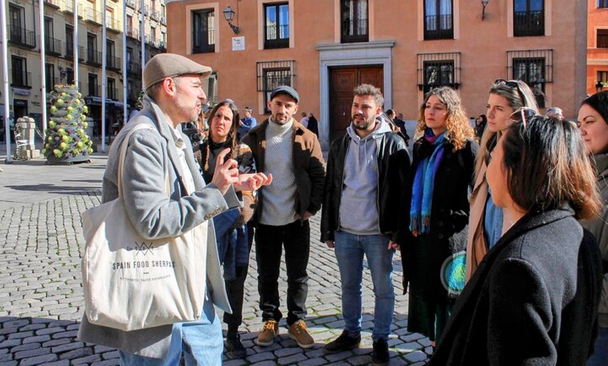 Image 9: Tour de tapas, vino e historia de Madrid