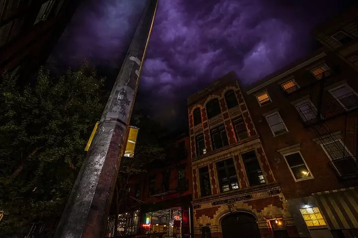 New York Ghosts Boos and Booze Haunted Pub Crawl
