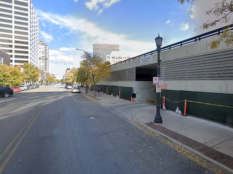Parking at Holiday Inn Parking Garage