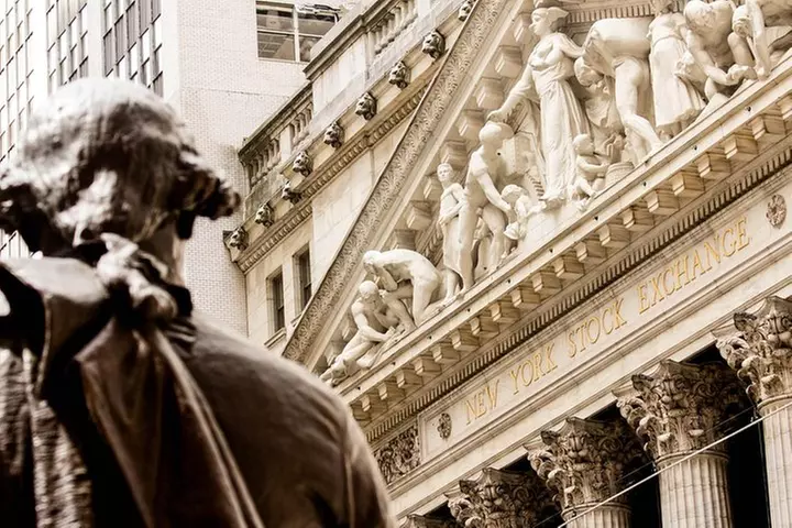 Wall Street Insider Tour with a Finance Professional