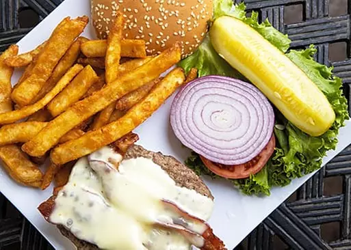 5% Cash Back at Sidelines Grill