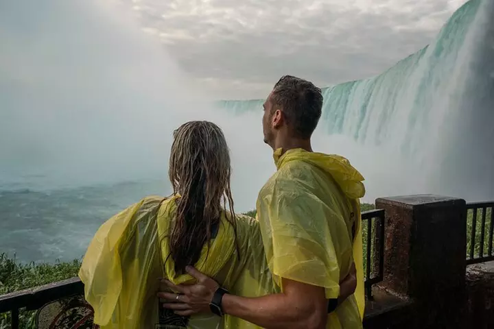 Niagara: Walking Tour + Tickets to Journey Behind the Falls and Skylon Tower - Primary Image